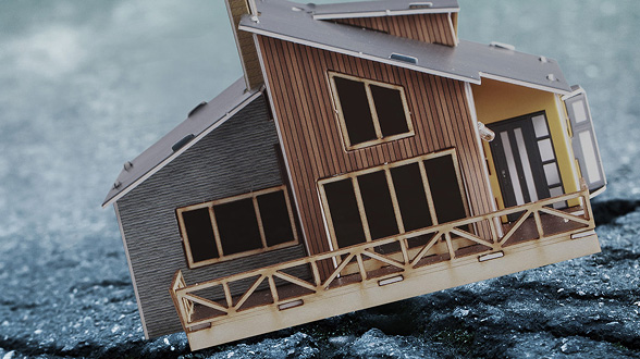 Wooden Prefabricated Houses and Earthquake